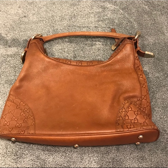 Gucci Handbags - Gucci bag/purse